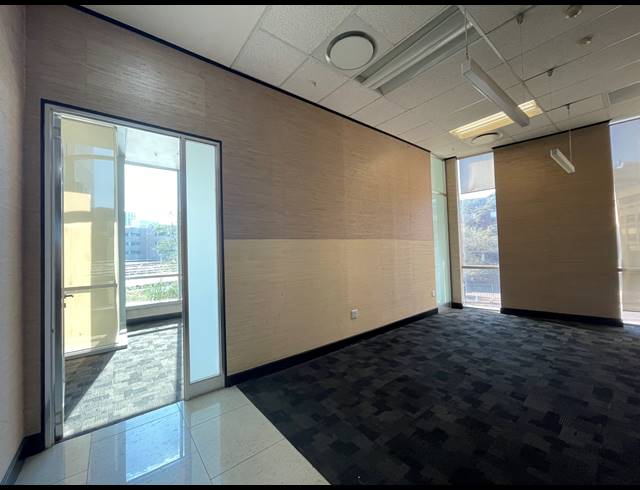 559M² OFFICE TO LET IN SANDTON CENTRAL